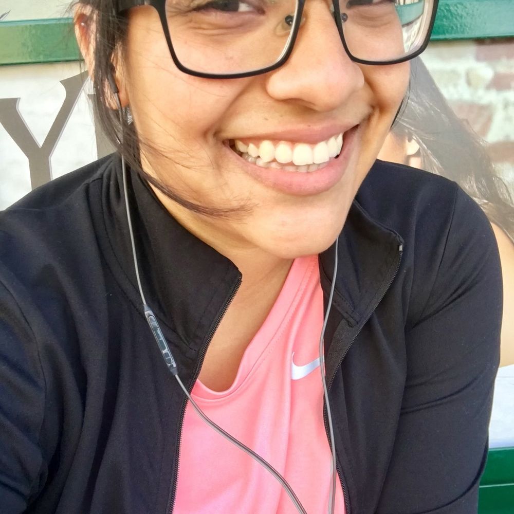 Meet your Posher, Roxana